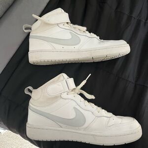 White Nike high tops youth 6.5, fits like women’s 7.5